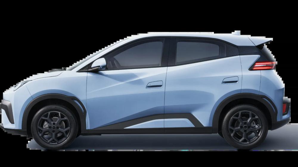 BYD Dolphin Surf albastru deschis, văzut din lateral