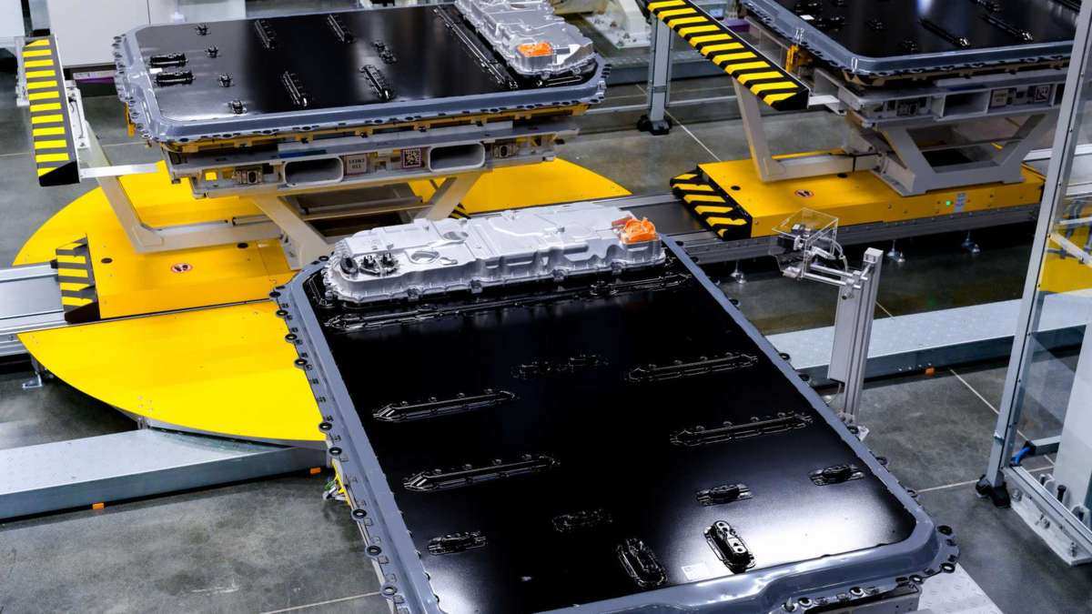 Gen6 battery housings on the assembly line at BMW's Shenyang plant